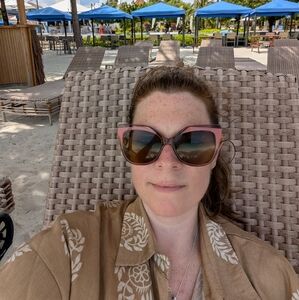 Meet your Posher, Becca